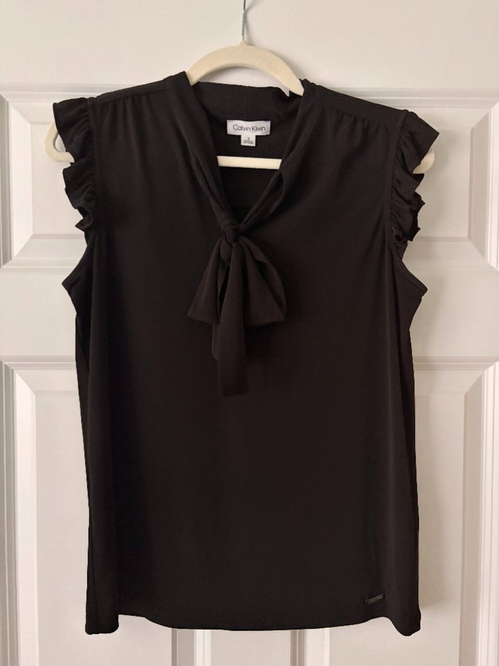 Calvin Klein Black Women’s V-Neck Tie-Front Bow Ruffle Blouse Sleeveless S